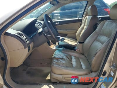 Zdjęcie 7 z 12 samochodu: 2004 HONDA ACCORD EX VIN:1HGCM66894A022548 - miniatura