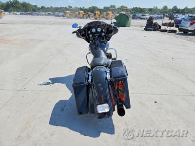 Czwarte zdjęcie samochodu z boku: 2010 HARLEY-DAVIDSON FLHX VIN:1HD1KB418AB652124 - miniatura