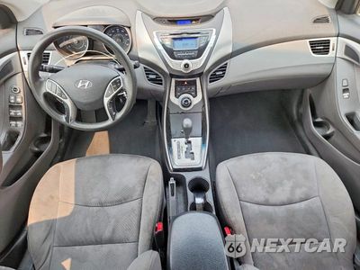 Zdjęcie 8 z 13 samochodu: 2011 HYUNDAI ELANTRA GLS VIN:5NPDH4AE4BH055391 - miniatura