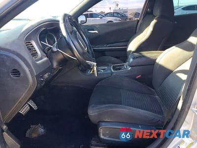 Zdjęcie 7 z 12 samochodu: 2019 DODGE CHARGER R/T VIN:2C3CDXCT3KH754108 - miniatura