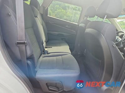 Zdjęcie 11 z 13 samochodu: 2018 KIA SORENTO LX VIN:5XYPG4A34JG340175 - miniatura