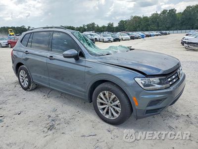 Czwarte zdjęcie samochodu z boku: 2020 VOLKSWAGEN TIGUAN S VIN:3VV1B7AX0LM109077 - miniatura