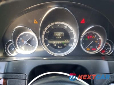 Zdjęcie 9 z 12 samochodu: 2013 MERCEDES-BENZ E 350 VIN:WDDKJ5KB1DF202811 - miniatura