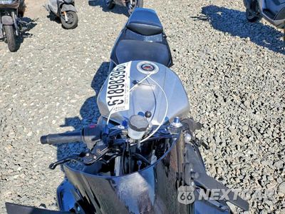 Piąte zdjęcie samochodu w środku: 2004 YAMAHA YZFR6 L VIN:JYARJ06E64A017730 - miniatura