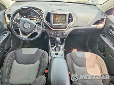 Zdjęcie 8 z 12 samochodu: 2014 JEEP CHEROKEE LATITUDE VIN:1C4PJMCB5EW200585 - miniatura
