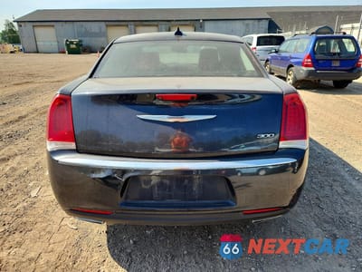 Zdjęcie 6 z 12 samochodu: 2015 CHRYSLER 300 LIMITED VIN:2C3CCAAG8FH830448 - miniatura