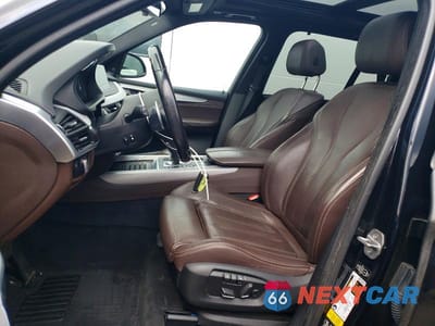 Zdjęcie 7 z 13 samochodu: 2014 BMW X5 XDRIVE35I VIN:5UXKR0C5XE0K51927 - miniatura