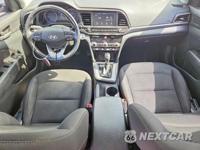 Zdjęcie 8 z 13 samochodu: 2019 HYUNDAI ELANTRA VALUE EDITION VIN:5NPD84LF6KH414682 - miniatura