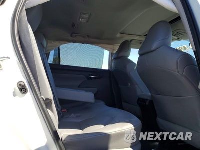 Zdjęcie 10 z 13 samochodu: 2021 TOYOTA HIGHLANDER HYBRID XLE VIN:5TDHBRCH3MS516777 - miniatura