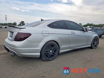 Trzecie zdjęcie samochodu z tyłu: 2014 MERCEDES-BENZ C 350 4MATIC VIN:WDDGJ8JB8EG264694 - miniatura