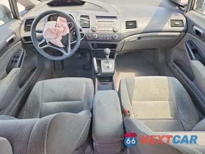 Zdjęcie 8 z 12 samochodu: 2010 HONDA CIVIC LX VIN:19XFA1F52AE046504 - miniatura