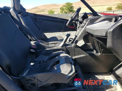 Piąte zdjęcie samochodu w środku: 2025 CAN-AM MAVERICK X3 UTILITY VEHICLE VIN:3JBVMAY24SE000103 - miniatura