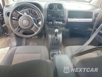 Zdjęcie 8 z 13 samochodu: 2017 JEEP COMPASS SPORT VIN:1C4NJCBA3HD146522 - miniatura