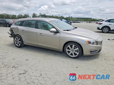 Czwarte zdjęcie samochodu z boku: 2016 VOLVO V60 T5 PLATINUM VIN:YV140MEM1G1306255 - miniatura