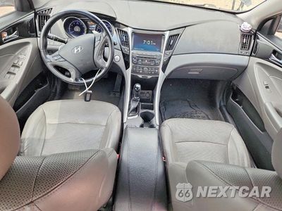Zdjęcie 8 z 13 samochodu: 2014 HYUNDAI SONATA LIMITED 2.0T VIN:5NPEC4AB1EH892757 - miniatura