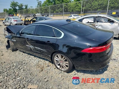 Drugie zdjęcie samochodu z przodu: 2017 JAGUAR XF PRESTIGE VIN:SAJBK4BVXHCY27969 - miniatura