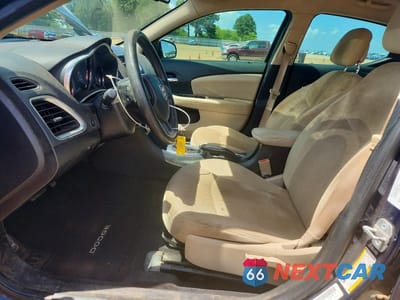 Zdjęcie 7 z 12 samochodu: 2014 DODGE AVENGER SE VIN:1C3CDZAB2EN175130 - miniatura