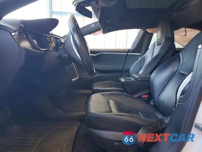 Zdjęcie 7 z 12 samochodu: 2016 TESLA MODEL S VIN:5YJSA1E2XGF124696 - miniatura