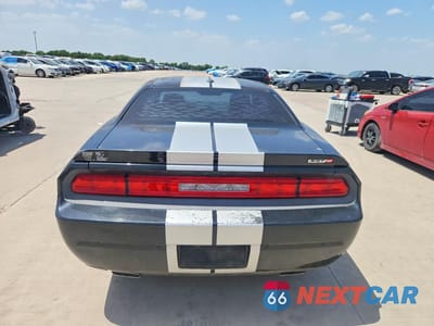 Zdjęcie 6 z 13 samochodu: 2014 DODGE CHALLENGER SRT-8 VIN:2C3CDYCJ3EH137414 - miniatura