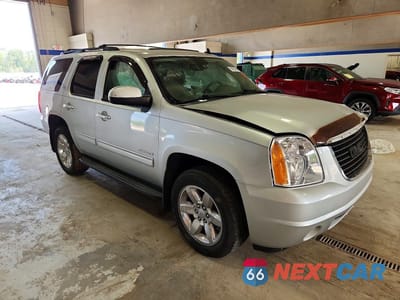 Czwarte zdjęcie samochodu z boku: 2012 GMC YUKON SLT VIN:1GKS2CE04CR311500 - miniatura