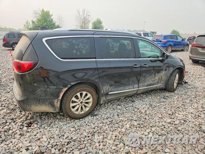 Trzecie zdjęcie samochodu z tyłu: 2019 CHRYSLER PACIFICA TOURING L VIN:2C4RC1BG7KR599681 - miniatura