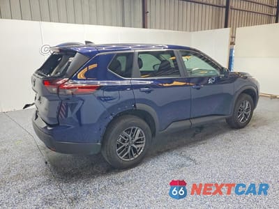 Trzecie zdjęcie samochodu z tyłu: 2026 NISSAN ROGUE SV VIN:5N1BT3BB1TC752966 - miniatura