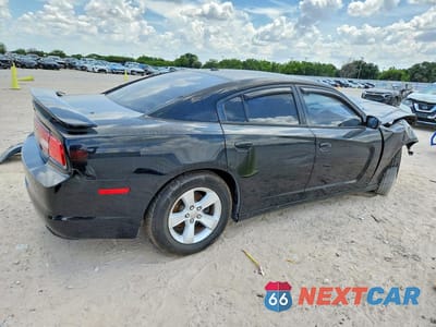 Trzecie zdjęcie samochodu z tyłu: 2013 DODGE CHARGER SE VIN:2C3CDXBG8DH550377 - miniatura