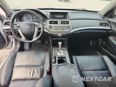 Zdjęcie 8 z 12 samochodu: 2012 HONDA ACCORD SE VIN:1HGCP2F6XCA003844 - miniatura