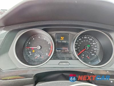 Zdjęcie 9 z 14 samochodu: 2018 VOLKSWAGEN TIGUAN SE/SEL VIN:3VV3B7AX4JM104681 - miniatura