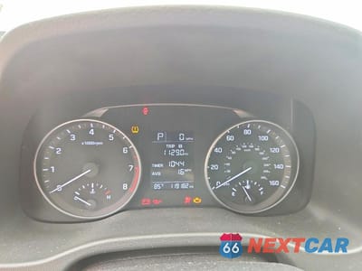 Zdjęcie 9 z 12 samochodu: 2017 HYUNDAI ELANTRA SE VIN:KMHD74LF7HU154340 - miniatura