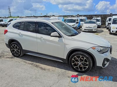 Czwarte zdjęcie samochodu z boku: 2020 BMW X1 SDRIVE28I VIN:WBXJG7C07L5P73482 - miniatura