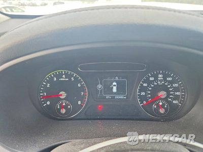 Zdjęcie 9 z 13 samochodu: 2016 KIA SORENTO LX VIN:5XYPG4A34GG115134 - miniatura