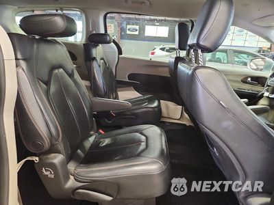 Zdjęcie 11 z 13 samochodu: 2019 CHRYSLER PACIFICA TOURING L VIN:2C4RC1BG3KR685392 - miniatura