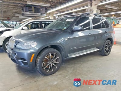 2012 BMW X5 XDRIVE35D 5UXZW0C57CL670885 - główne zdjęcie licytacji z USA - miniatura