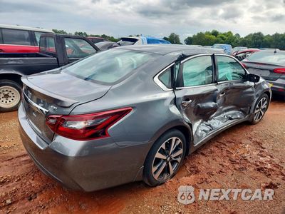 Trzecie zdjęcie samochodu z tyłu: 2017 NISSAN ALTIMA 2.5 SR VIN:1N4AL3AP4HC489592 - miniatura