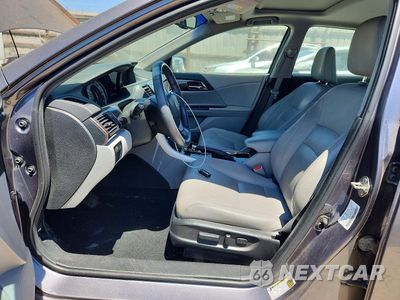 Zdjęcie 7 z 12 samochodu: 2017 HONDA ACCORD EXL VIN:1HGCR2F89HA000758 - miniatura
