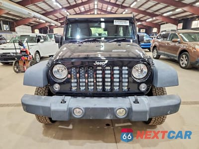 Piąte zdjęcie samochodu w środku: 2016 JEEP WRANGLER UNLIMITED SPORT VIN:1C4BJWKG3GL293646 - miniatura