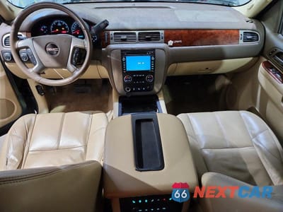 Zdjęcie 8 z 13 samochodu: 2010 GMC YUKON XL K1500 SLT VIN:1GKUKKE30AR177160 - miniatura