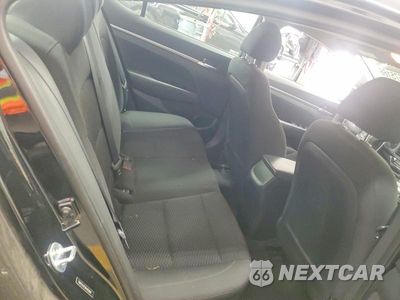 Zdjęcie 10 z 12 samochodu: 2019 HYUNDAI ELANTRA SE VIN:5NPD74LF5KH405846 - miniatura