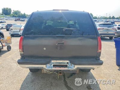 Zdjęcie 6 z 12 samochodu: 1997 CHEVROLET TAHOE K1500 VIN:3GNEK18RXVG140639 - miniatura
