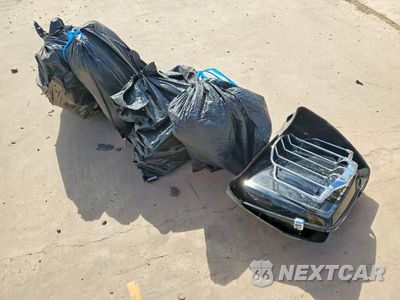 Zdjęcie 8 z 9 samochodu: 2017 HARLEY-DAVIDSON FLHTCU ULTRA CLASSIC ELECTRA GLIDE VIN:1HD1FCC15HB617952 - miniatura