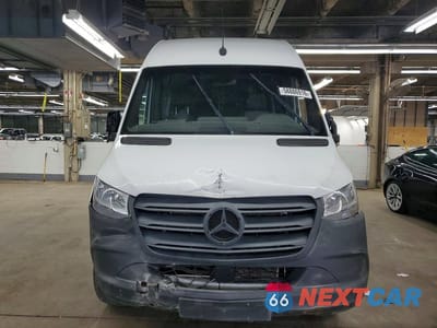 Piąte zdjęcie samochodu w środku: 2021 MERCEDES-BENZ SPRINTER 2500 VIN:W1Y4EBHY3MT067636 - miniatura