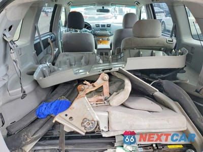 Zdjęcie 13 z 14 samochodu: 2010 TOYOTA HIGHLANDER HYBRID VIN:JTEBW3EH4A2043054 - miniatura