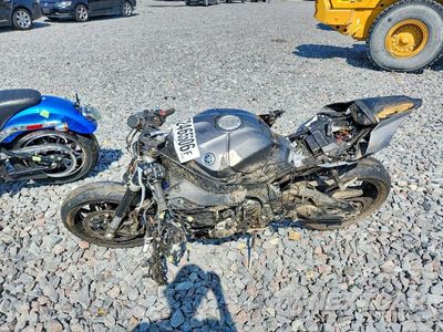 Trzecie zdjęcie samochodu z tyłu: 2016 YAMAHA YZFR1S VIN:JYARN42E4GA000205 - miniatura