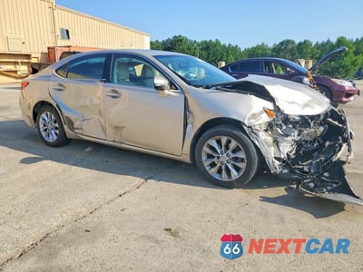 Czwarte zdjęcie samochodu z boku: 2014 LEXUS ES 300H VIN:JTHBW1GG0E2053324 - miniatura