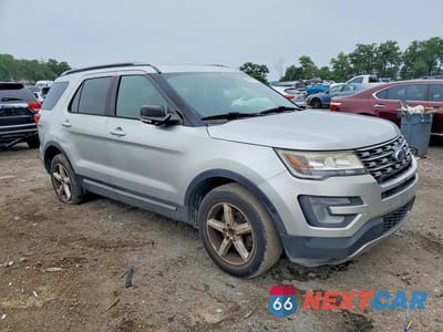 Czwarte zdjęcie samochodu z boku: 2017 FORD EXPLORER XLT VIN:1FM5K8D85HGC88210 - miniatura