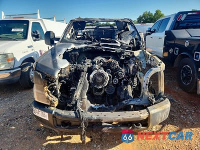 Piąte zdjęcie samochodu w środku: 2021 FORD F350 SUPER DUTY VIN:1FDRF3GN9MEC81244 - miniatura
