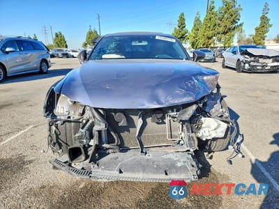 Piąte zdjęcie samochodu w środku: 2016 LEXUS IS 200T VIN:JTHBA1D2XG5037561 - miniatura