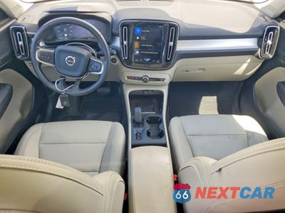 Zdjęcie 8 z 14 samochodu: 2019 VOLVO XC40 T5 MOMENTUM VIN:YV4162UK5K2111545 - miniatura