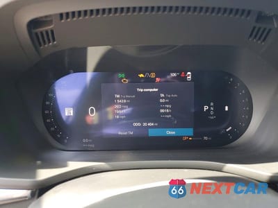 Zdjęcie 9 z 13 samochodu: 2025 VOLVO XC60 PLUS VIN:YV4M12RC8S1182659 - miniatura